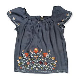 Floral off the shoulder/low shoulder blouse